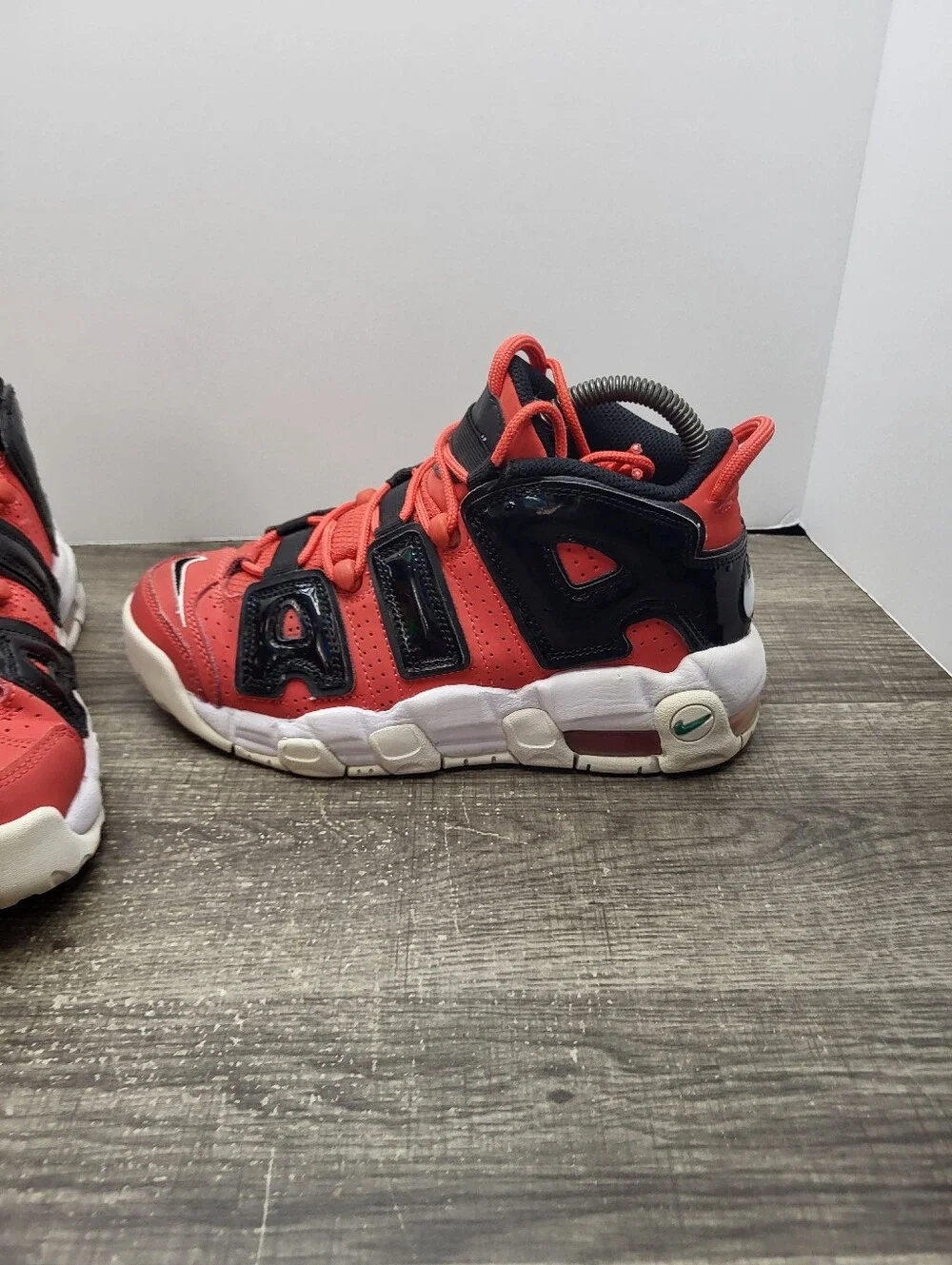 Nike Boys Air More Uptempo DV2205-600 Red Basketball Shoes Sneakers Size 5 Y